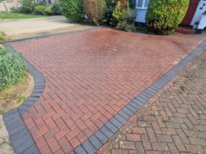 Driveway weed & moss removal Bromley